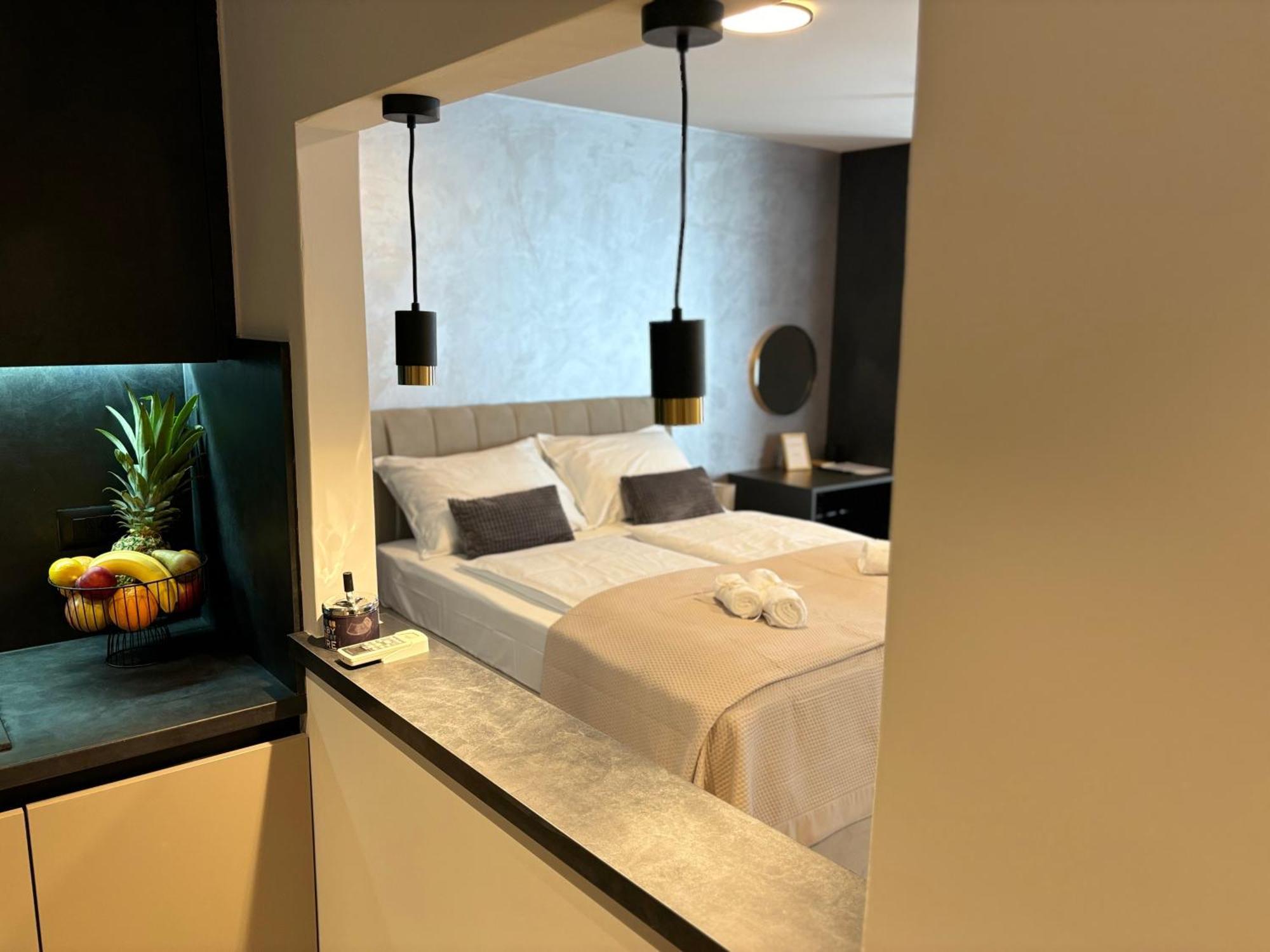 Studio Apartman Versi Old Town Zadar Bagian luar foto